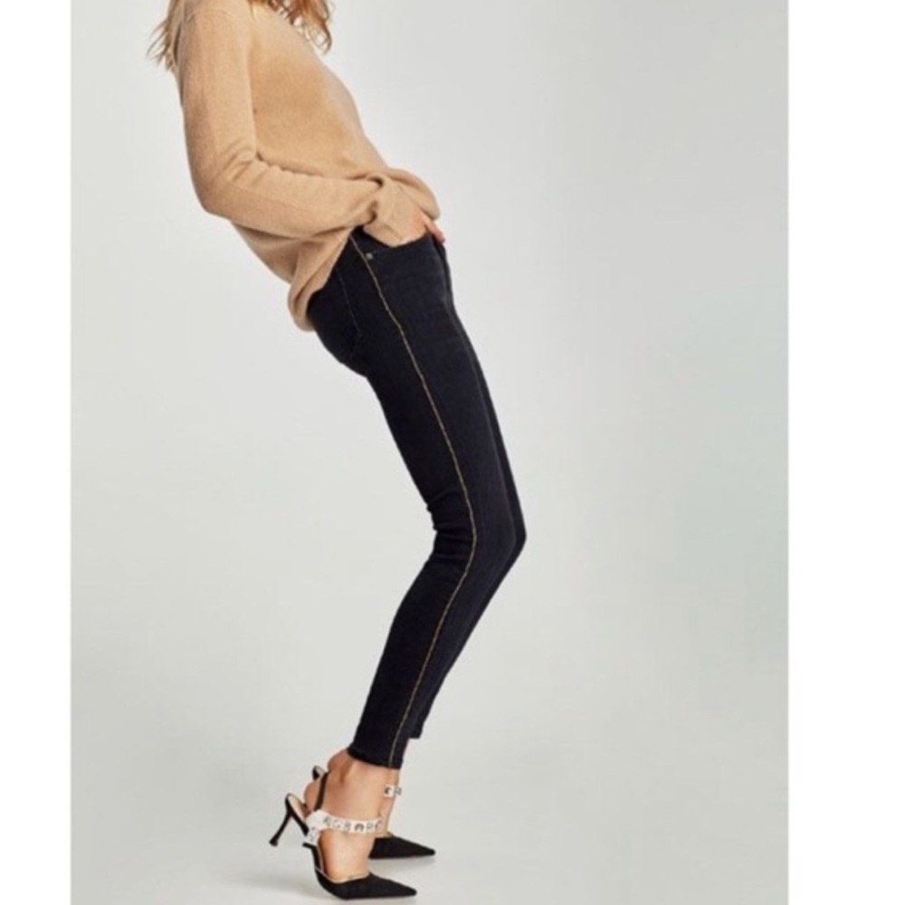 5/$20 Zara Women Slim Fit Jeans - 12